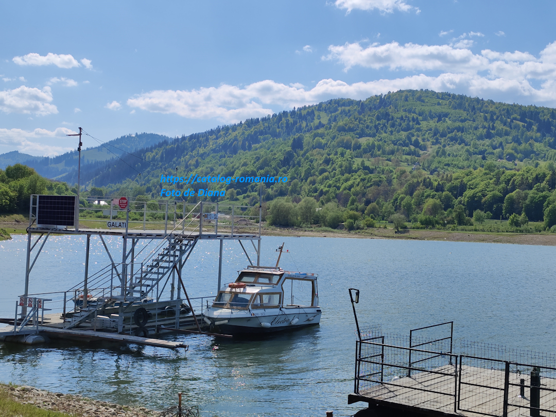 Debarcader Ceahlau Lacul Bicaz cu Diana