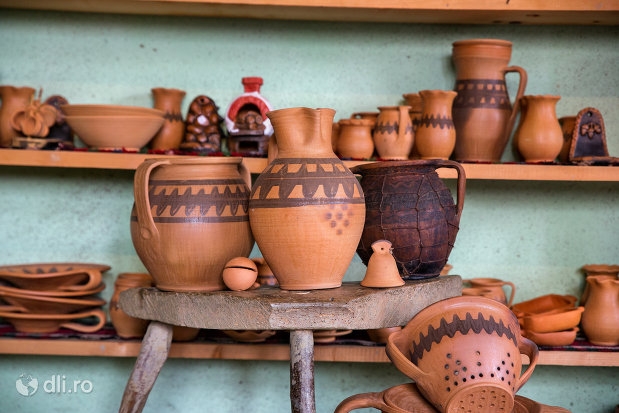 magazin expozitie Olar Maramures Sacel lut ulcior vas set